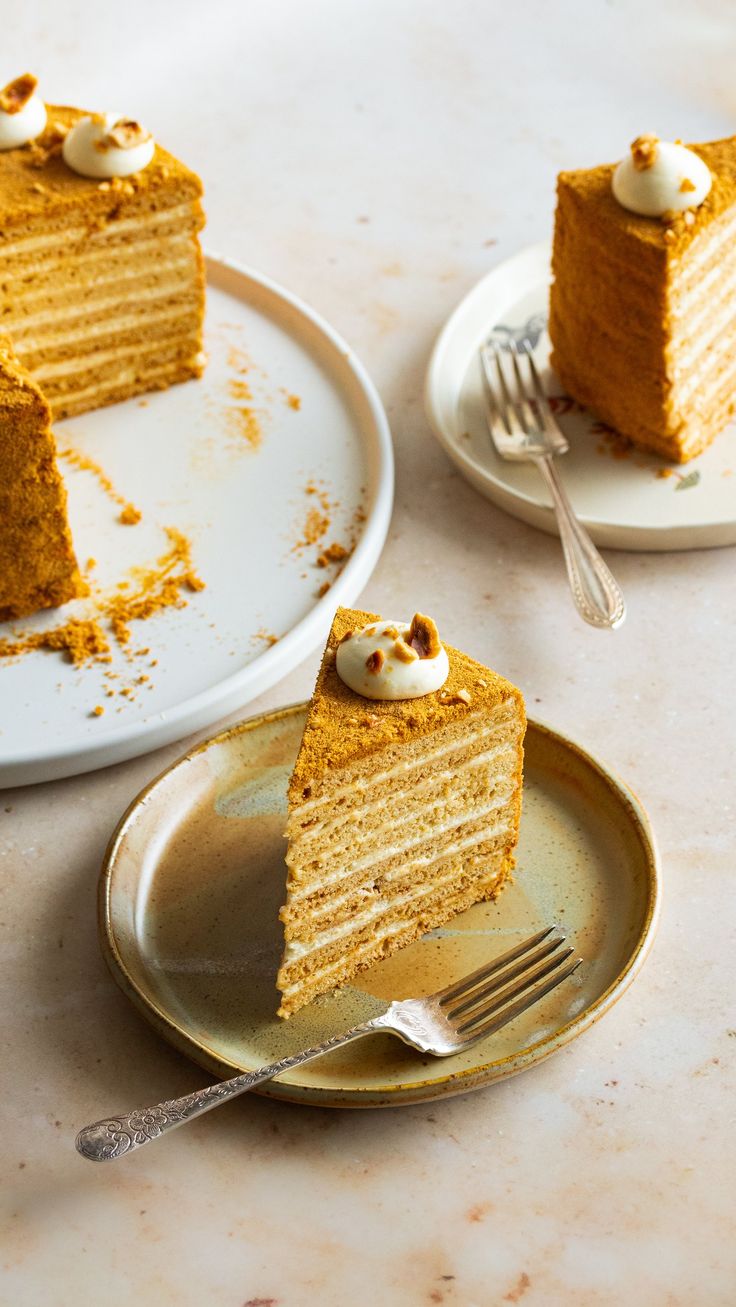 Medovik (honey cake)
